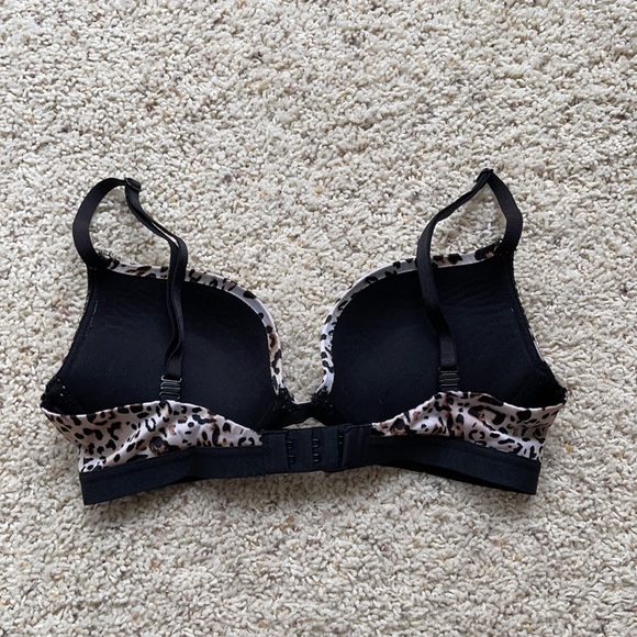 Victoria’s Secret Leopard Print Lace Trim Push-up Bra - Size 32C - Picture 3 of 4